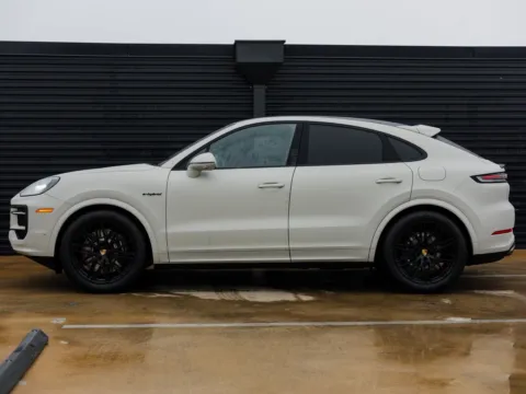 Photos of 2026 Porsche Cayenne E-Hybrid for sale in Austin, TX at Porsche Austin