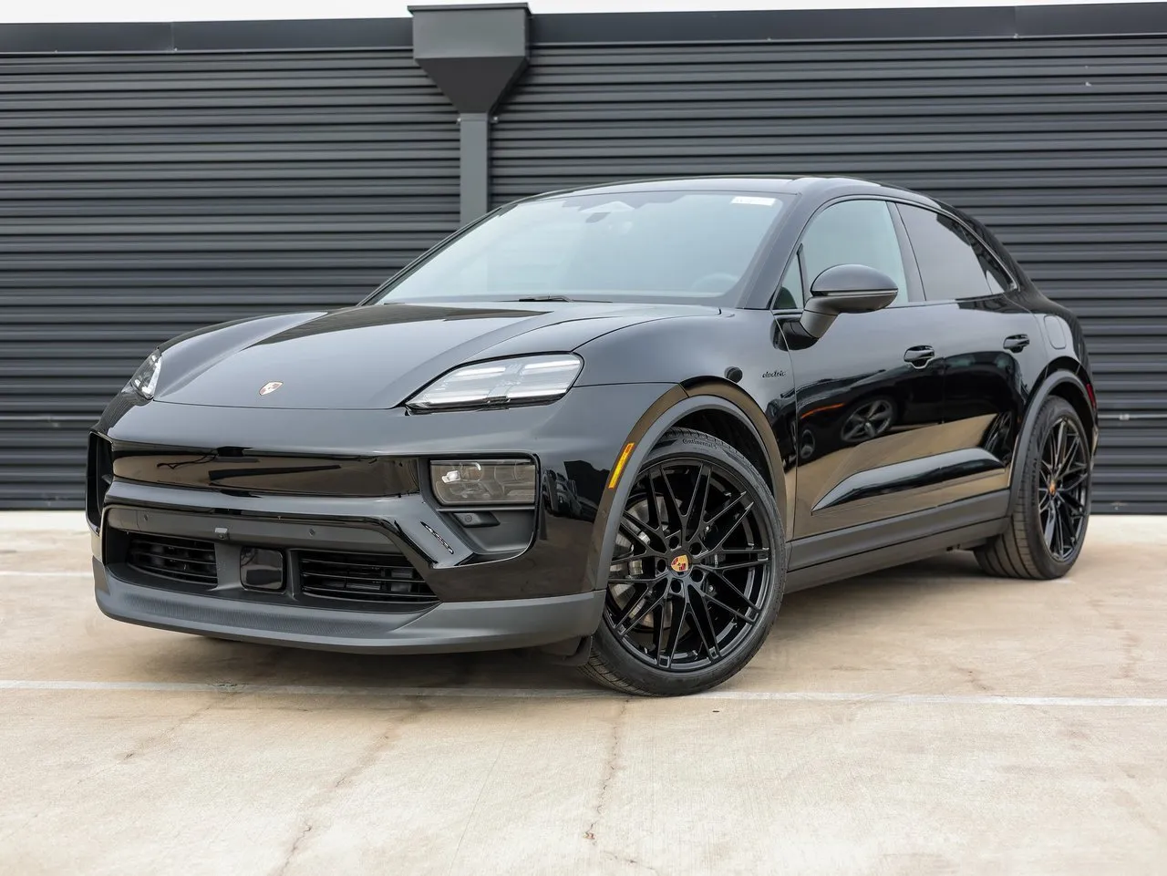 Black 2025 Porsche Macan Electric 4S for sale in Austin, TX