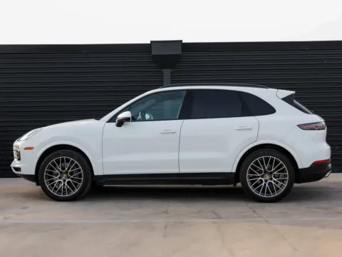 Photos of 2023 Porsche Cayenne for sale in Austin, TX at Porsche Austin