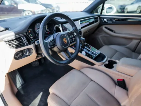 More photos of 2022 Porsche Macan S at Porsche Austin, TX