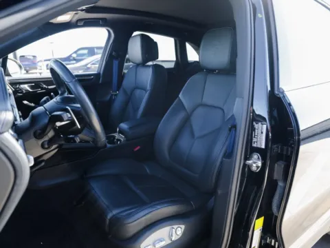 More photos of 2023 Porsche Macan T at Porsche Austin, TX