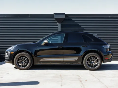 Photos of 2023 Porsche Macan T for sale in Austin, TX at Porsche Austin