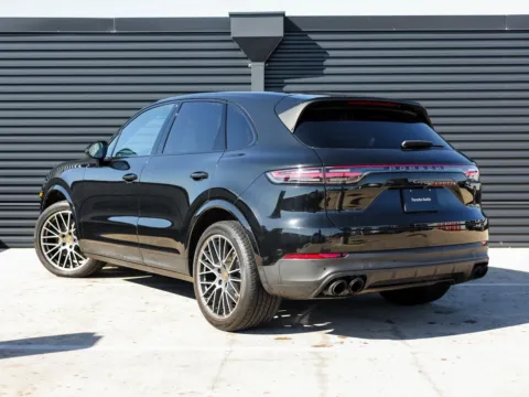 Another view of 2023 Porsche Cayenne Platinum Edition for sale in Austin, TX at Porsche Austin