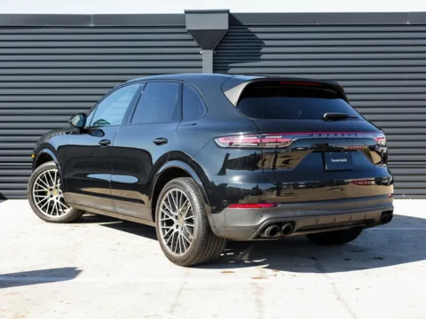 Another view of 2023 Porsche Cayenne Platinum Edition for sale in Austin, TX at Porsche Austin