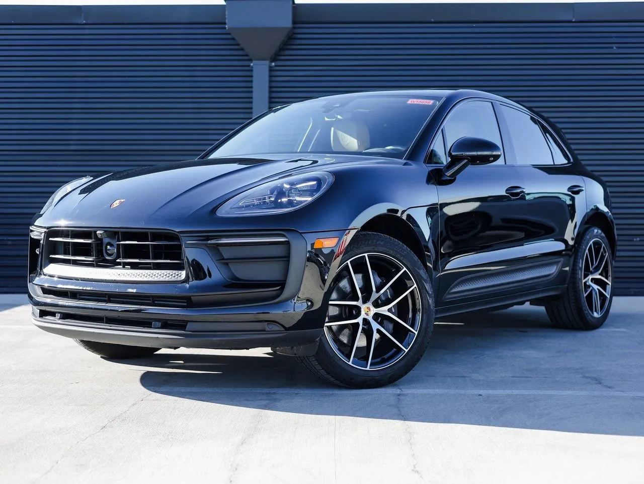 2025 Porsche Macan Base