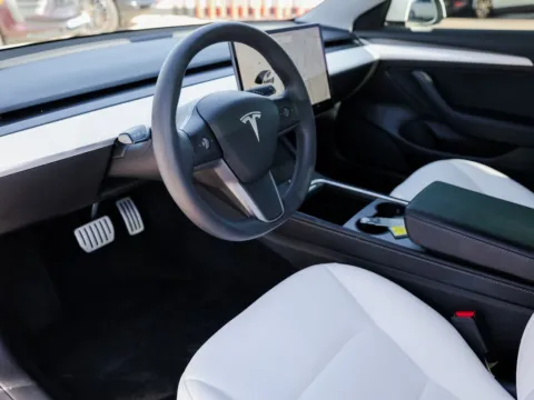 More photos of 2021 Tesla Model 3 Performance at Porsche Austin, TX