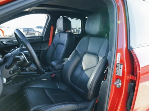 More photos of 2023 Porsche Macan S at Porsche Austin, TX