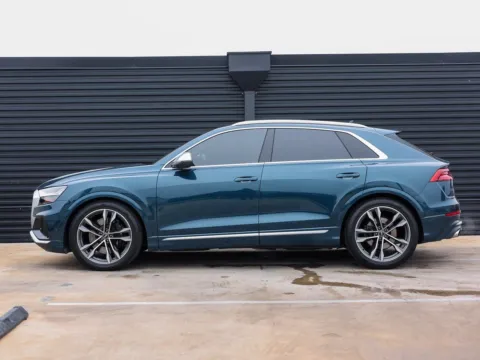 Photos of 2021 Audi SQ8 Prestige for sale in Austin, TX at Porsche Austin