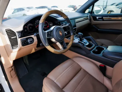 More photos of 2020 Porsche Cayenne at Porsche Austin, TX