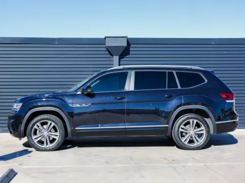 Photos of 2019 Volkswagen Atlas 3.6L V6 SEL R-Line for sale in Austin, TX at Porsche Austin