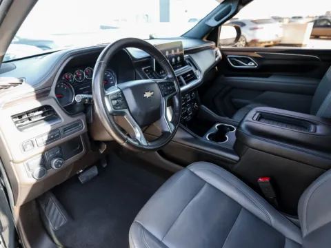 More photos of 2021 Chevrolet Suburban LT at Porsche Austin, TX