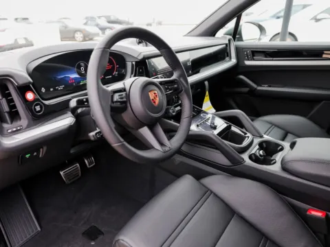 More photos of 2026 Porsche Cayenne S E-Hybrid at Porsche Austin, TX