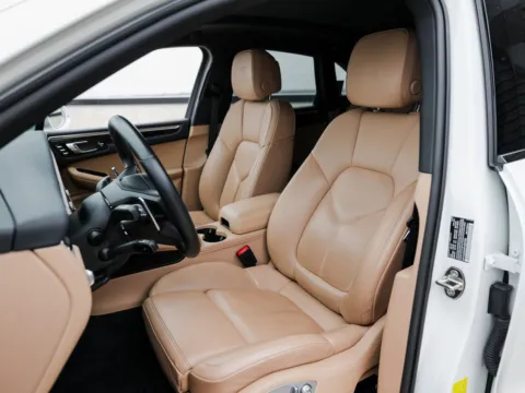 More photos of 2023 Porsche Macan at Porsche Austin, TX