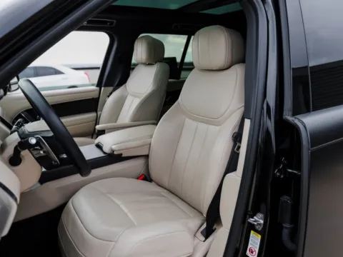 More photos of 2023 Land Rover Range Rover SE at Porsche Austin, TX