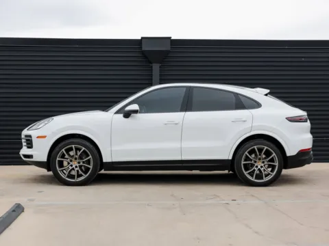 Photos of 2023 Porsche Cayenne Platinum Edition for sale in Austin, TX at Porsche Austin