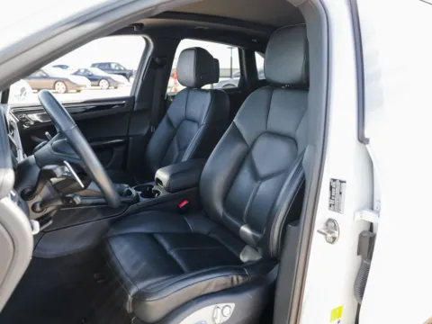 More photos of 2024 Porsche Macan S at Porsche Austin, TX