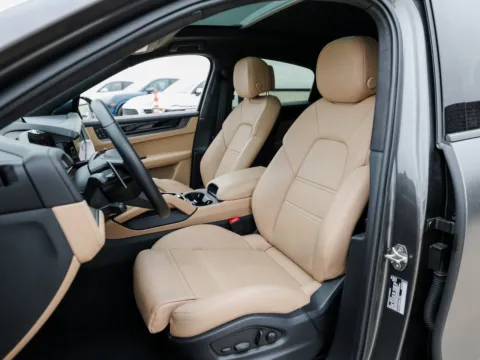 More photos of 2024 Porsche Cayenne S at Porsche Austin, TX