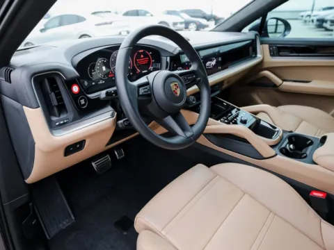 More photos of 2024 Porsche Cayenne S at Porsche Austin, TX