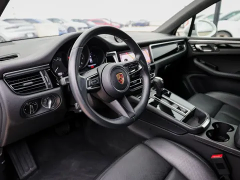 More photos of 2022 Porsche Macan at Porsche Austin, TX