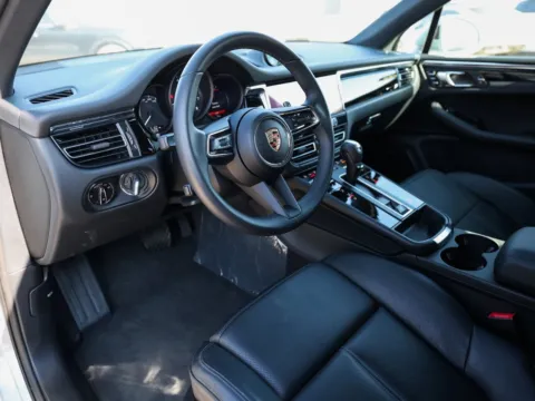 More photos of 2025 Porsche Macan at Porsche Austin, TX