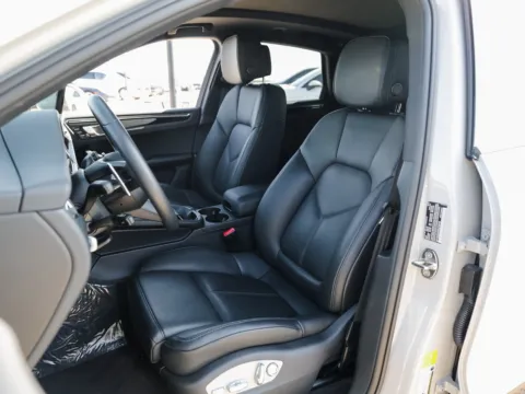 More photos of 2025 Porsche Macan at Porsche Austin, TX