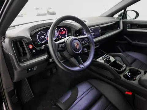More photos of 2025 Porsche Cayenne Coupe at Porsche Austin, TX