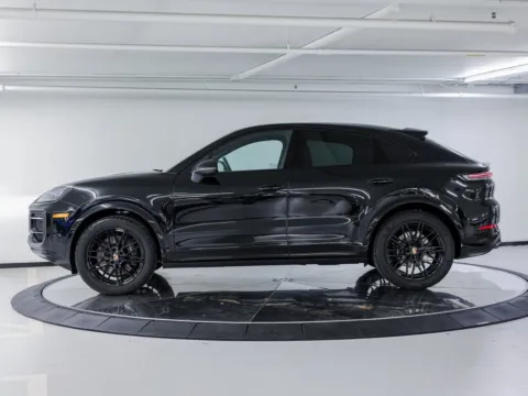 Photos of 2026 Porsche Cayenne Coupe for sale in Austin, TX at Porsche Austin