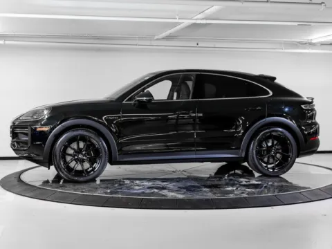Photos of 2026 Porsche Cayenne Turbo E-Hybrid for sale in Austin, TX at Porsche Austin