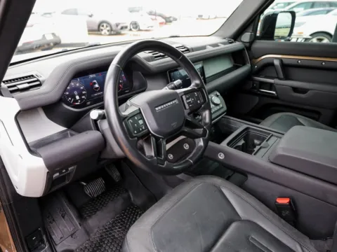 More photos of 2020 Land Rover Defender SE at Porsche Austin, TX