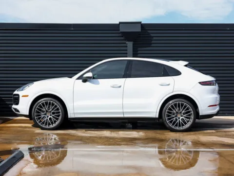 Photos of 2022 Porsche Cayenne Platinum Edition for sale in Austin, TX at Porsche Austin