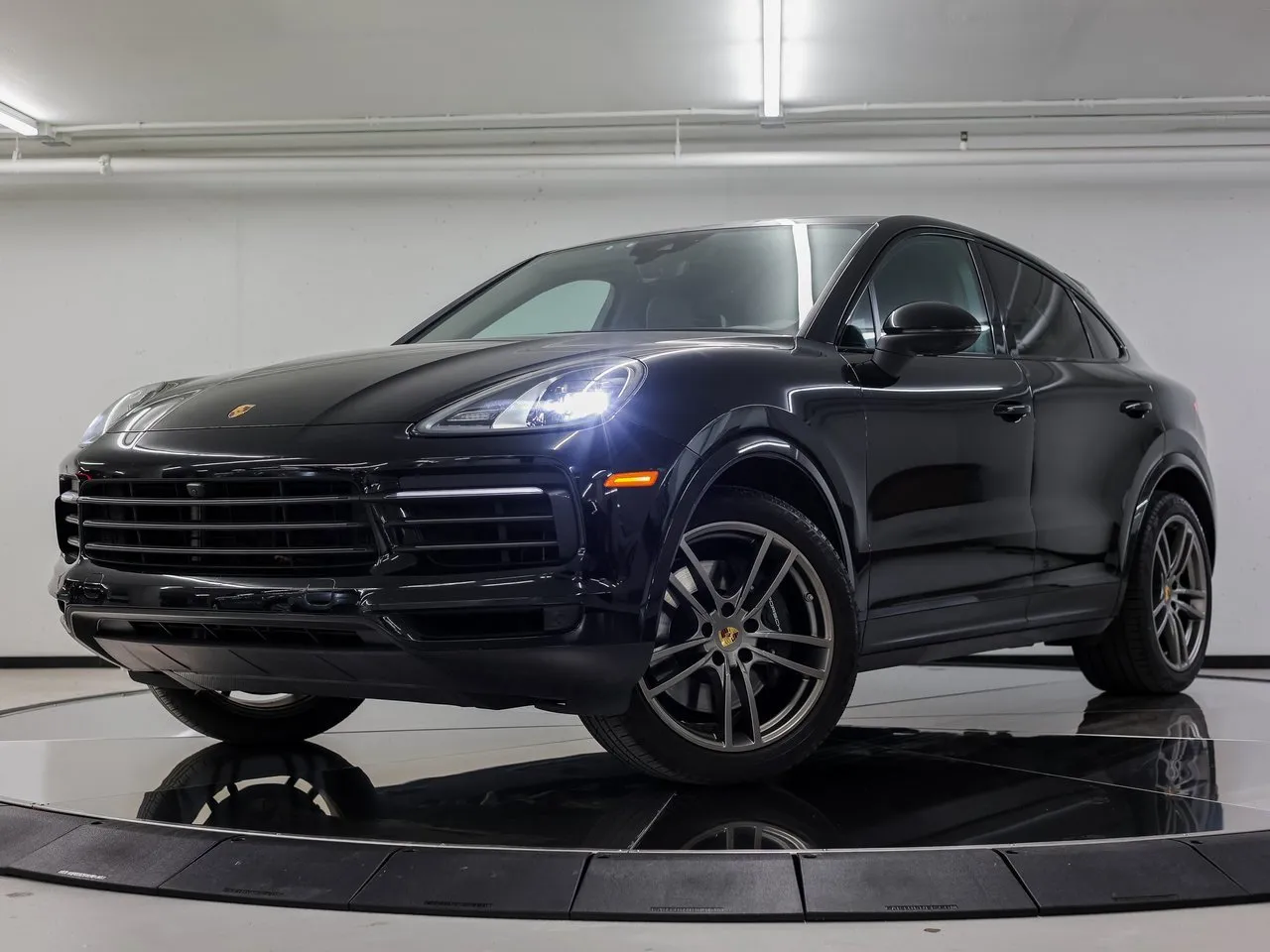 Black 2023 Porsche Cayenne Platinum Edition for sale in Austin, TX