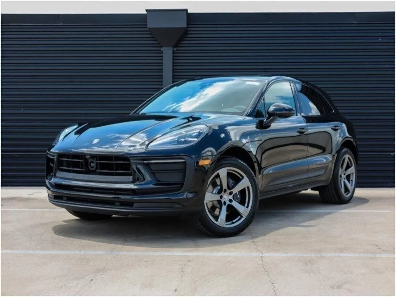 Black 2025 Porsche Macan for sale in Austin, TX