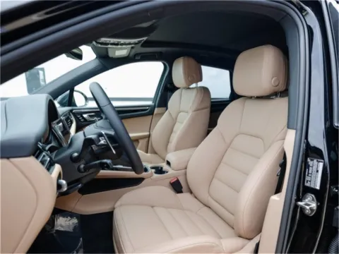 More photos of 2025 Porsche Macan at Porsche Austin, TX