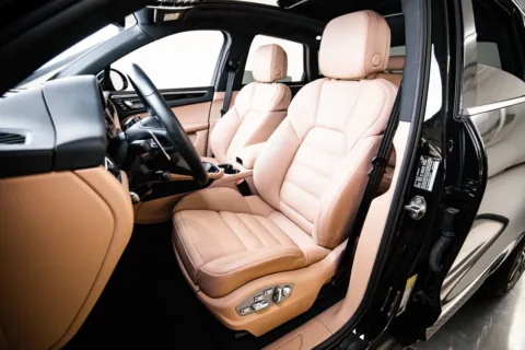 More photos of 2025 Porsche Macan at Porsche Austin, TX