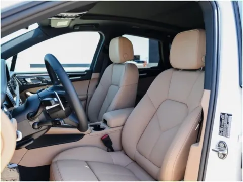 More photos of 2025 Porsche Macan at Porsche Austin, TX