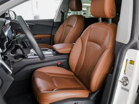 More photos of 2022 Audi Q8 Premium at Porsche Austin, TX