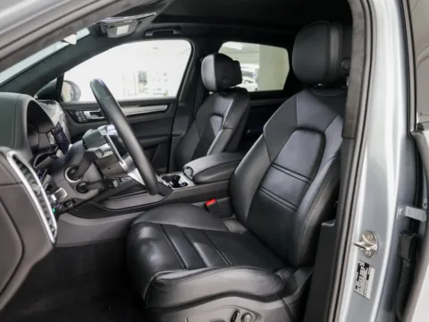 More photos of 2022 Porsche Cayenne GTS at Porsche Austin, TX