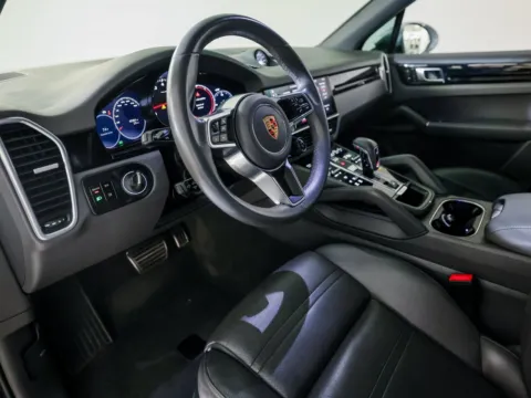 More photos of 2020 Porsche Cayenne S at Porsche Austin, TX