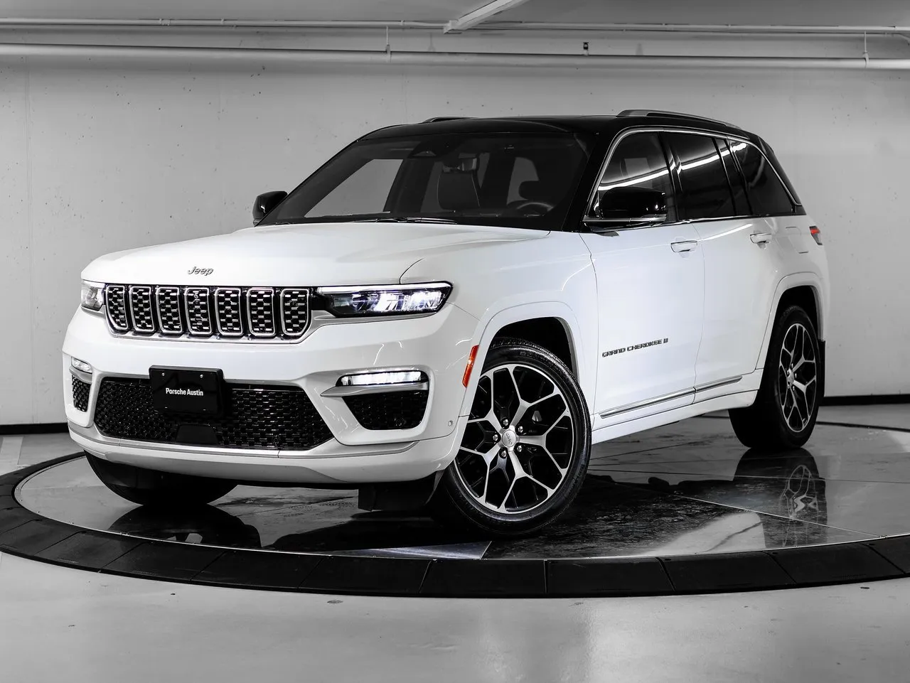 White 2022 Jeep Grand Cherokee Summit Reserve for sale in Austin, TX