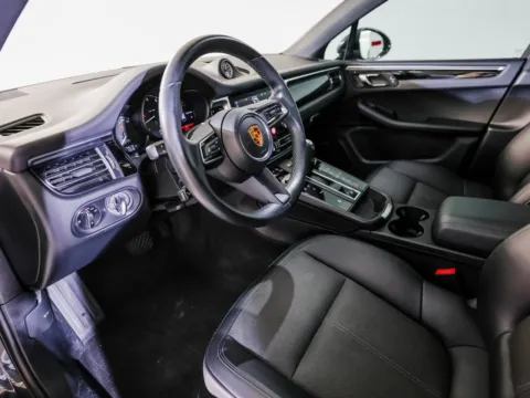 More photos of 2022 Porsche Macan at Porsche Austin, TX