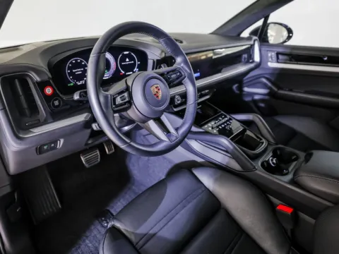 More photos of 2024 Porsche Cayenne Turbo E-Hybrid at Porsche Austin, TX