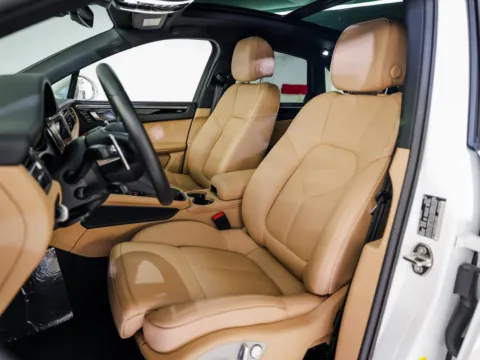 More photos of 2025 Porsche Macan at Porsche Austin, TX