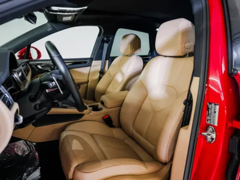 More photos of 2025 Porsche Macan at Porsche Austin, TX