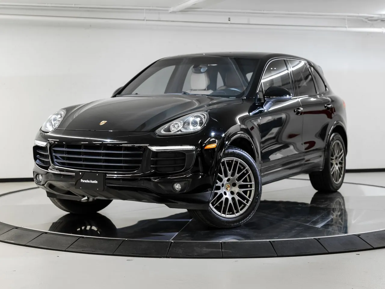 Black 2017 Porsche Cayenne Platinum Edition for sale in Austin, TX