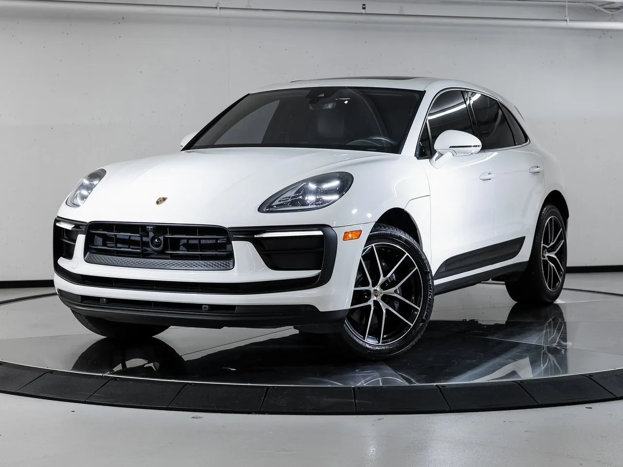 White 2023 Porsche Macan for sale in Austin, TX
