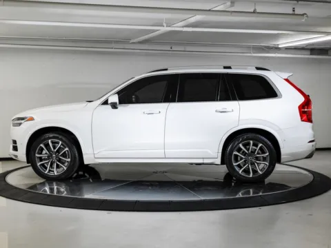 Photos of 2018 Volvo XC90 Momentum for sale in Austin, TX at Porsche Austin