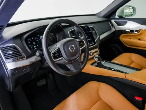 More photos of 2018 Volvo XC90 Momentum at Porsche Austin, TX