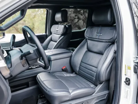 More photos of 2026 Ford Super Duty F-250 SRW Platinum at Porsche Austin, TX