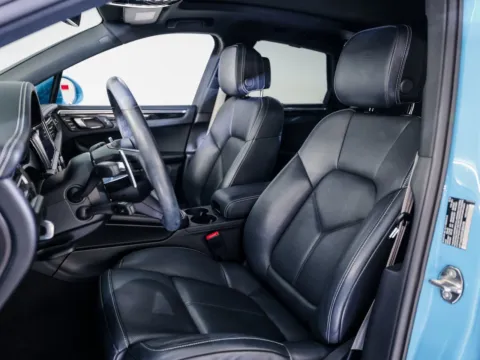 More photos of 2023 Porsche Macan at Porsche Austin, TX