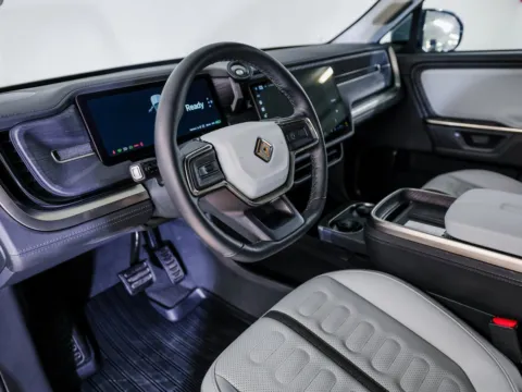 More photos of 2025 Rivian R1T Adventure at Porsche Austin, TX